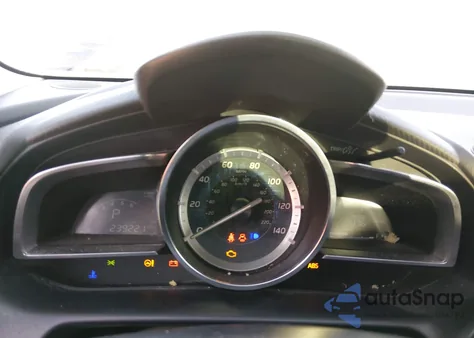 2016 Scion Ia z USA, uszkodzony, nr VIN 3MYDLBZV9GY139385